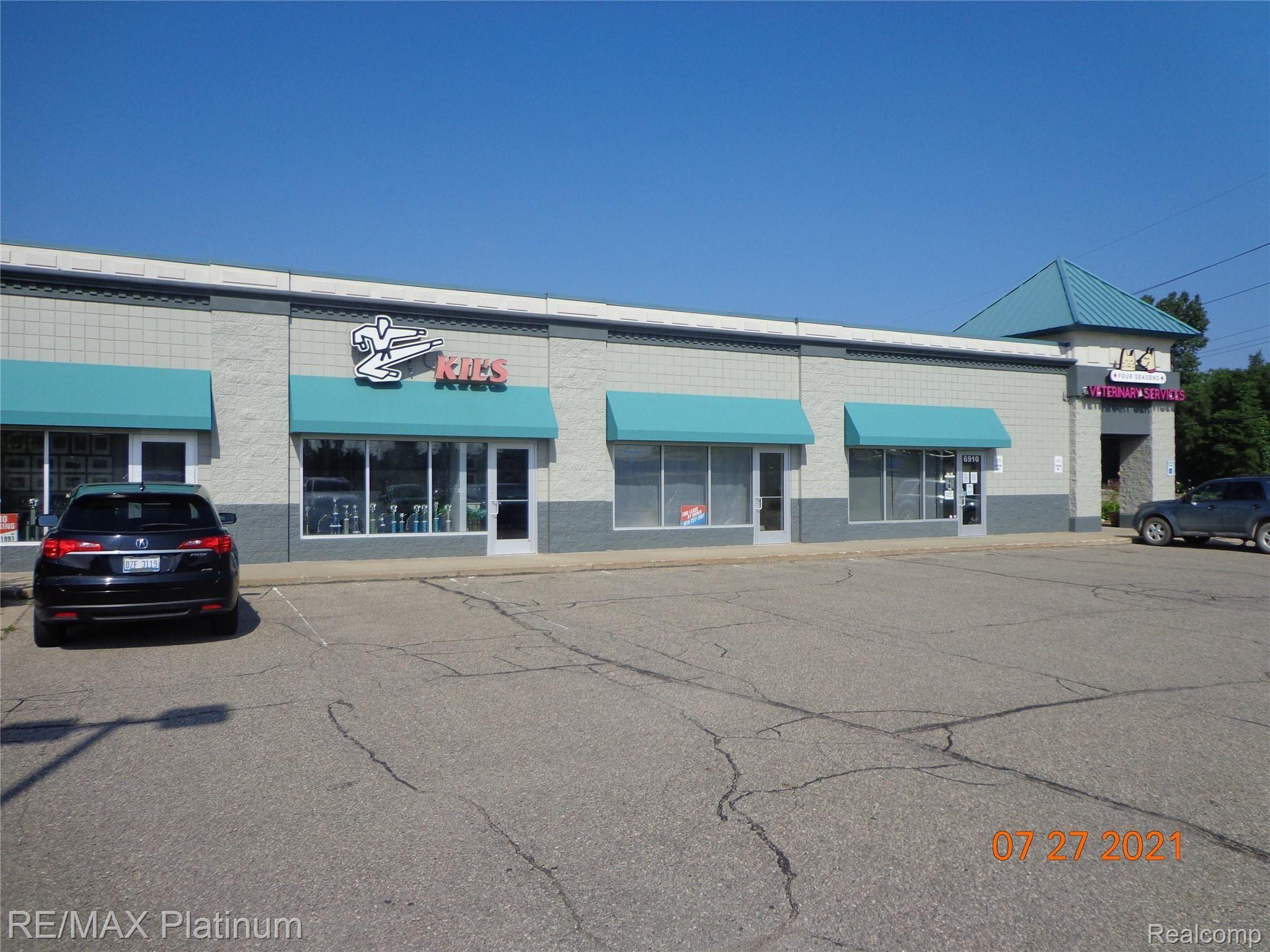 6920 W. GRAND RIVER