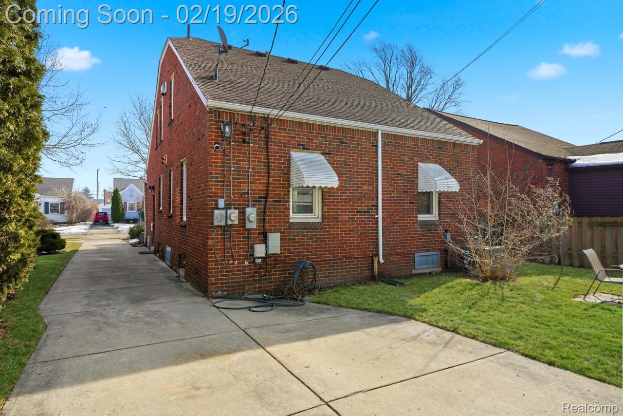 2045 N ELIZABETH Street