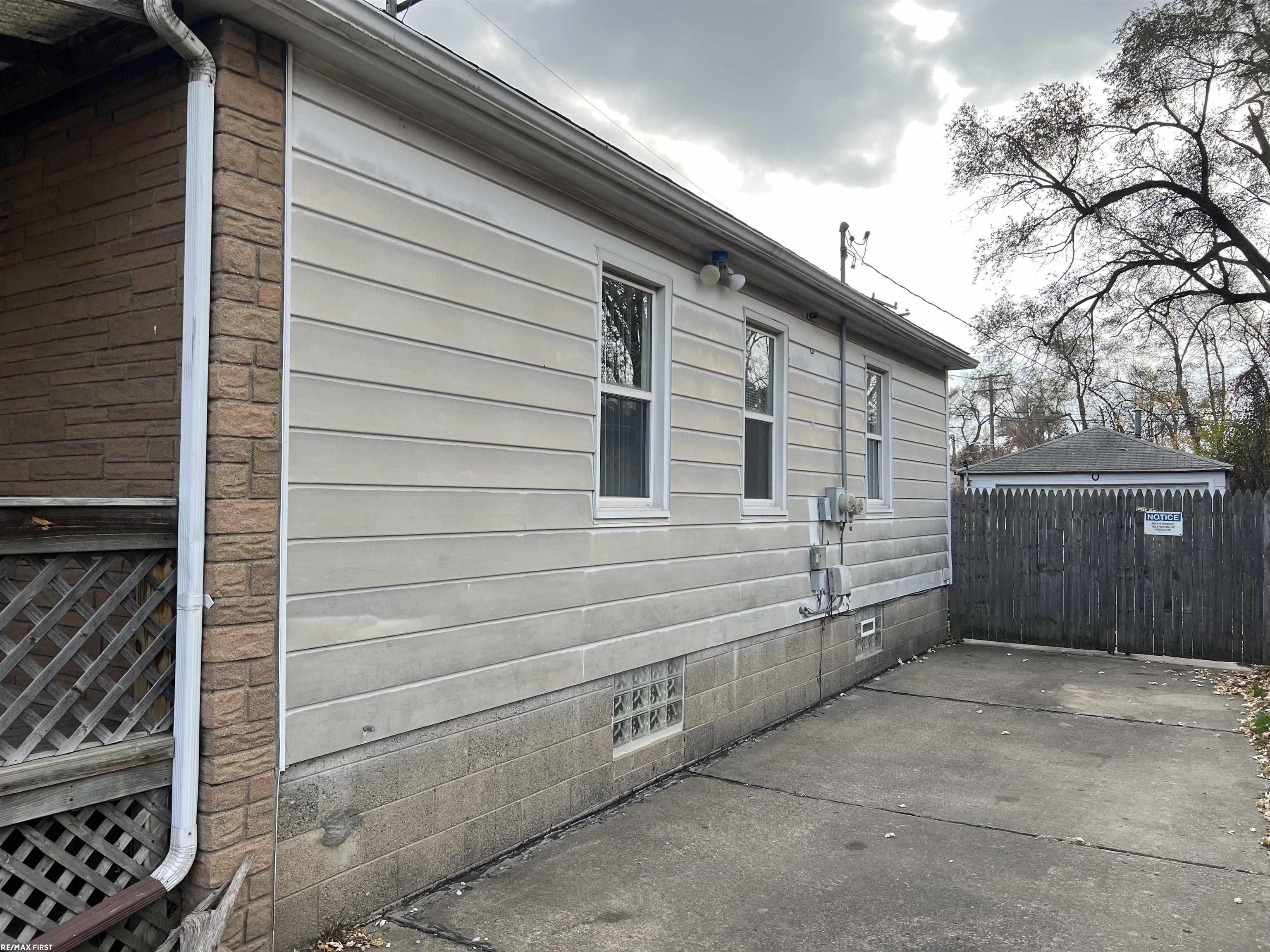 11568 Maxwell Avenue