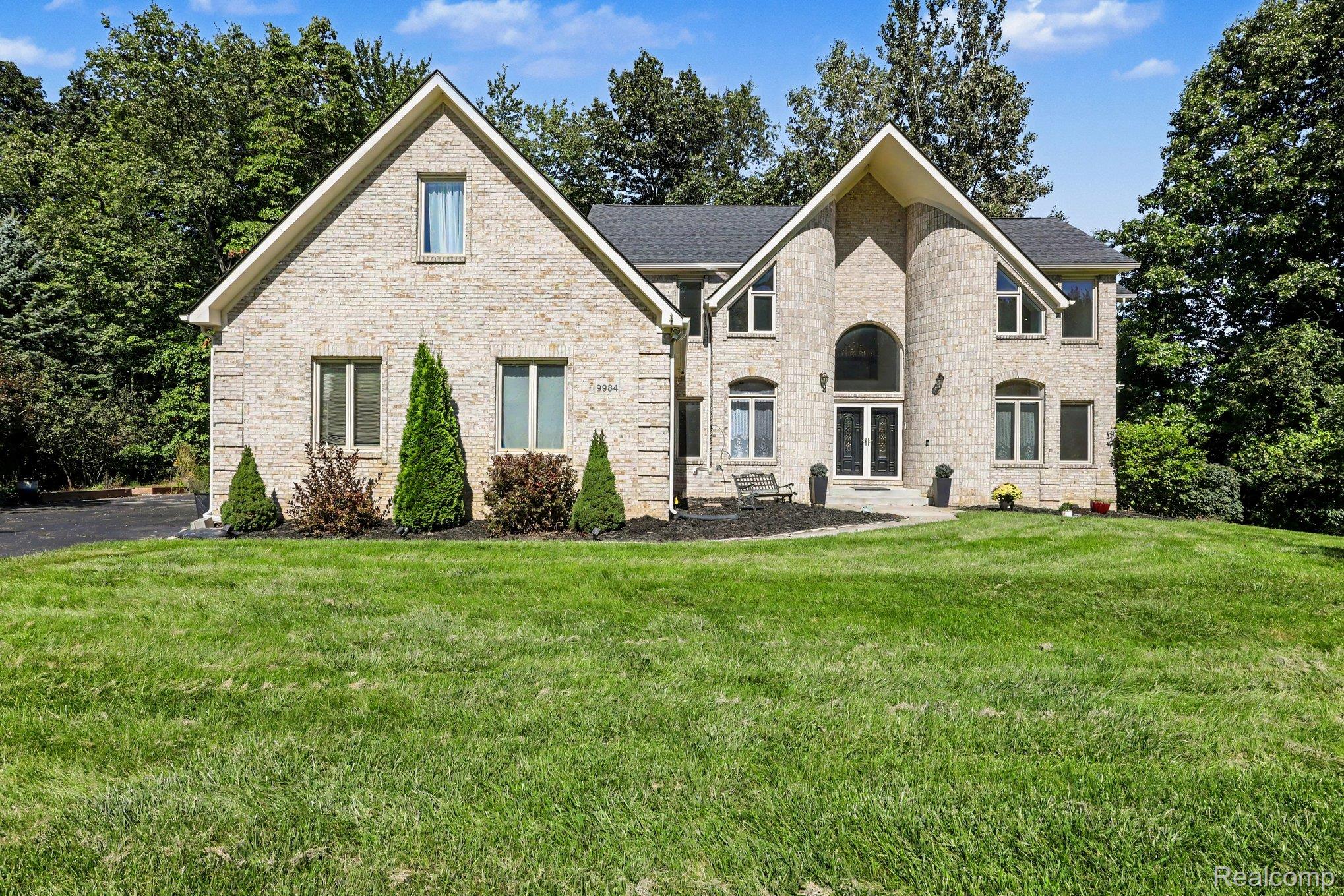 9984 Maple Valley Drive