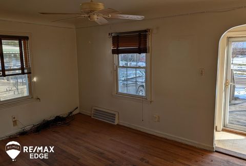 Tiny photo for 2415 Pennsylvania Avenue, Flint City, MI 48506 (MLS # 5050199716)