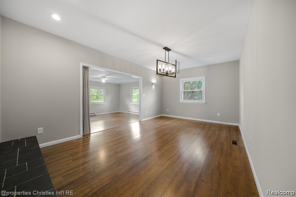 Rochester Hills City, Michigan 48309, United States, 3 Bedrooms Bedrooms, ,2 BathroomsBathrooms,Residential,Active,223579