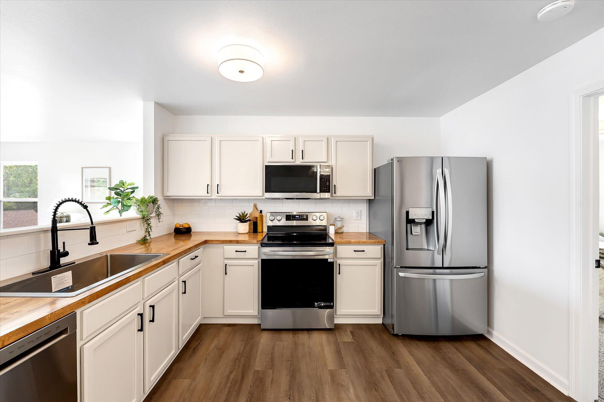 6675 Cypress Bay Drive
