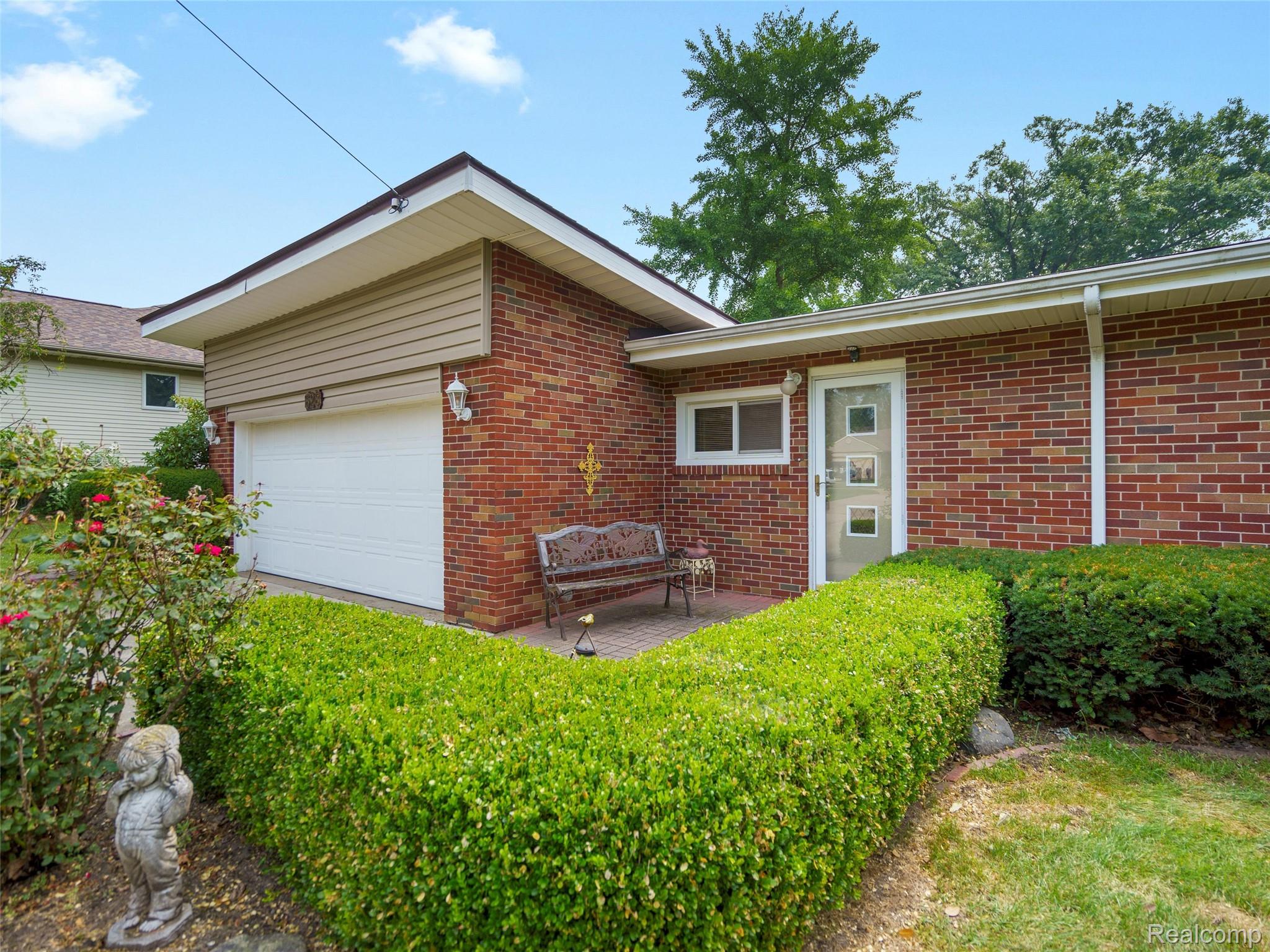 628 Riverside Drive