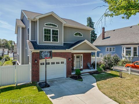 117 Walnut Street Wyandotte City MI 48192