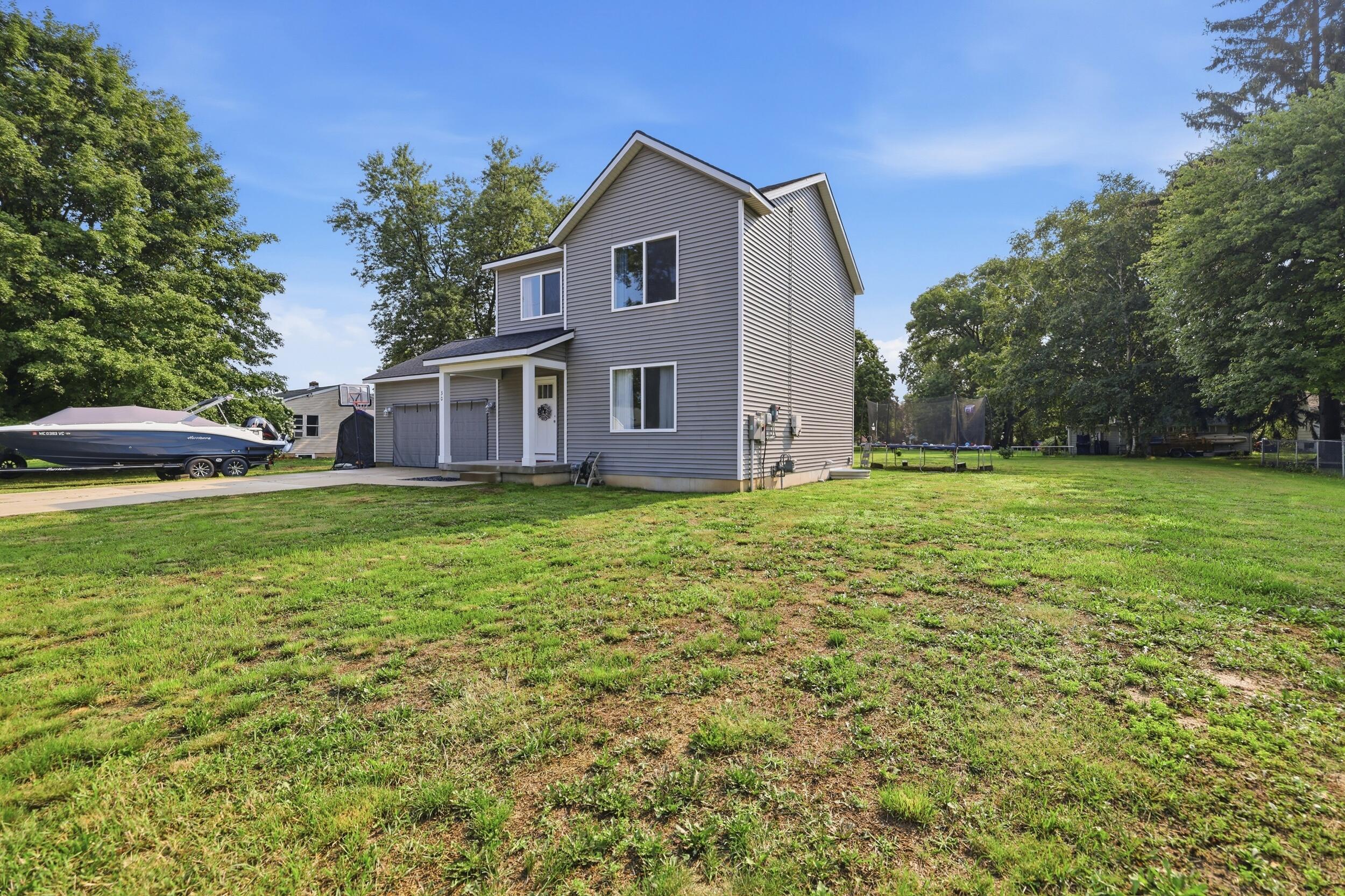 30 Ecklund Street