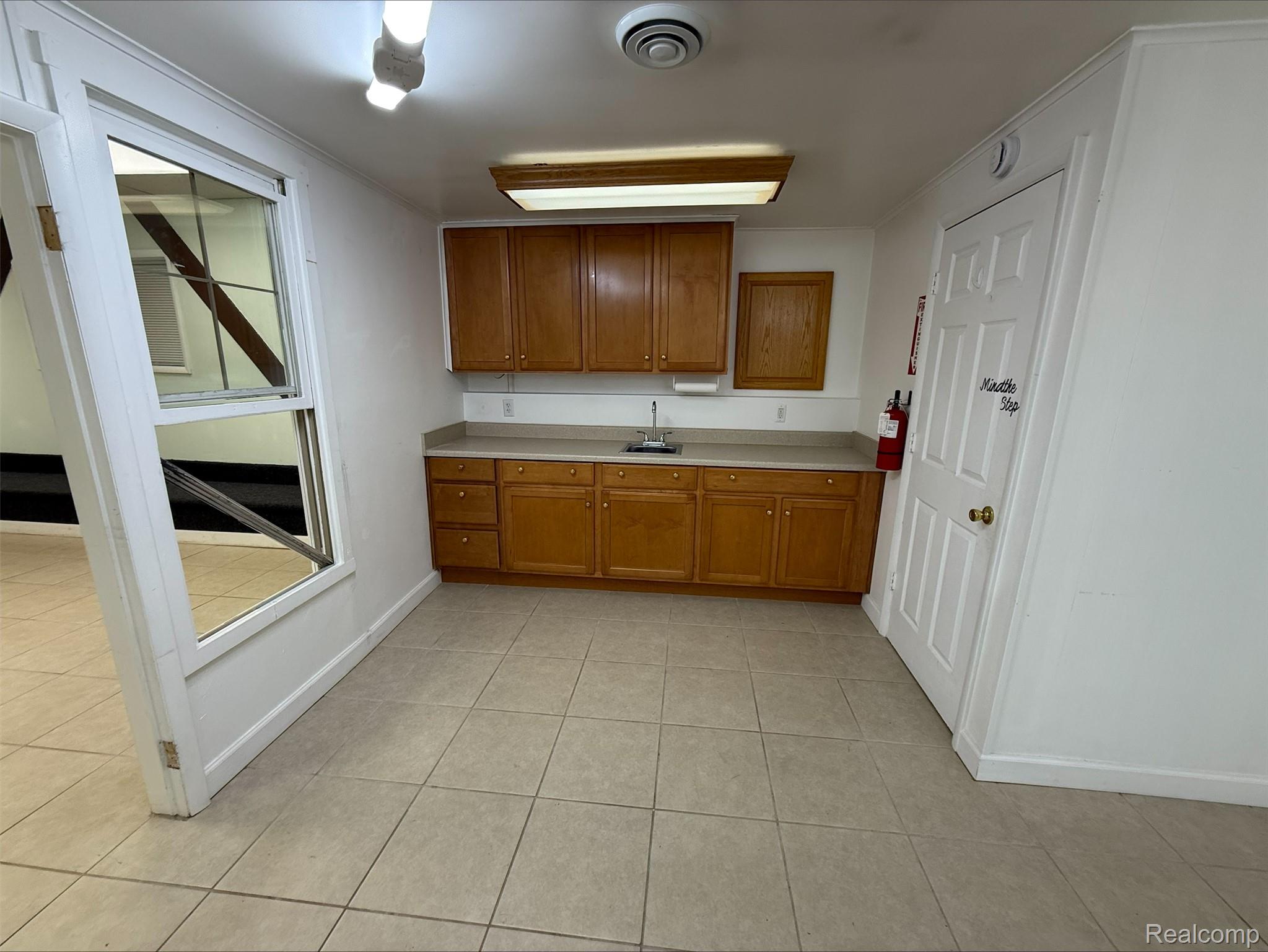211 N Grand Avenue