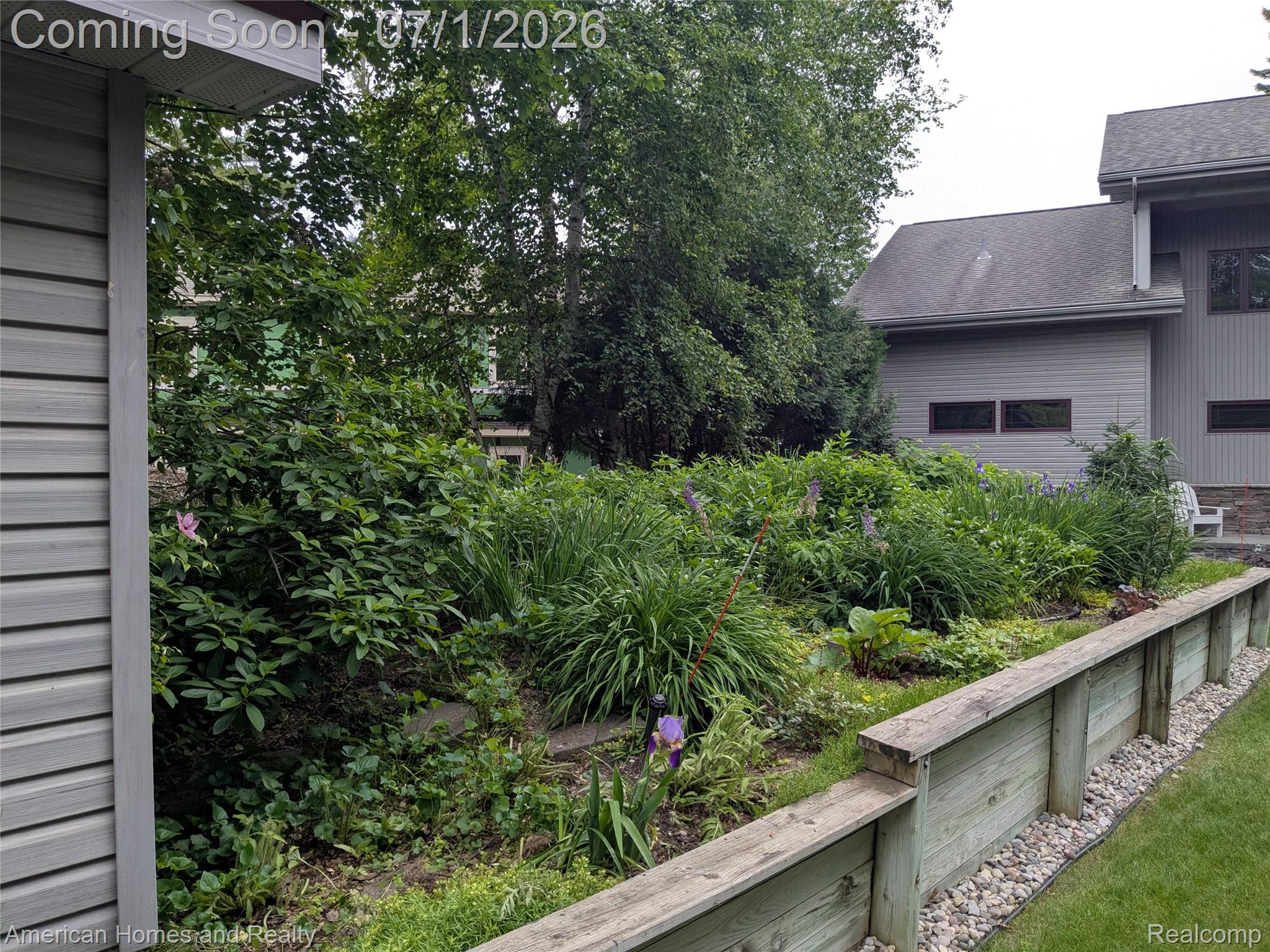 1580 Pine Springs Street NE
