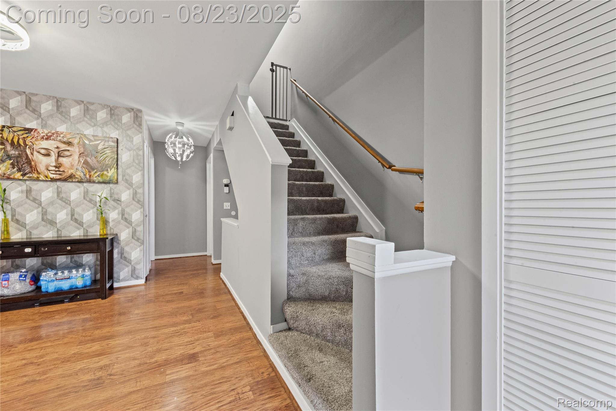 586 Ashley Circle