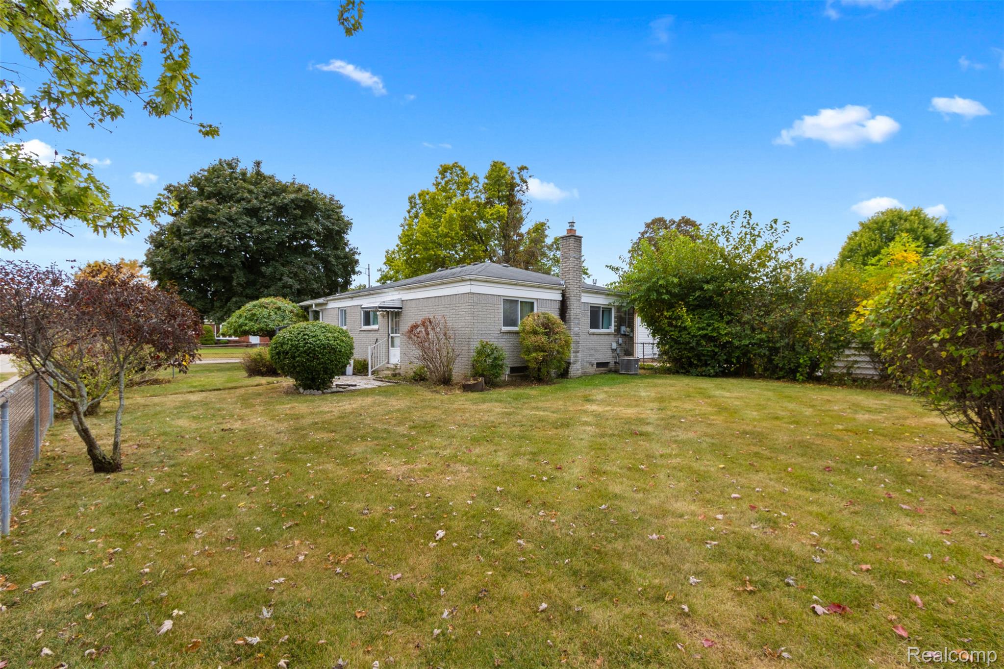 33432 Balmoral Street