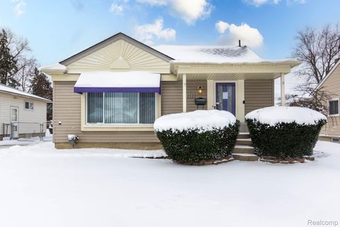 542 S Manitou Avenue Clawson City MI 48017