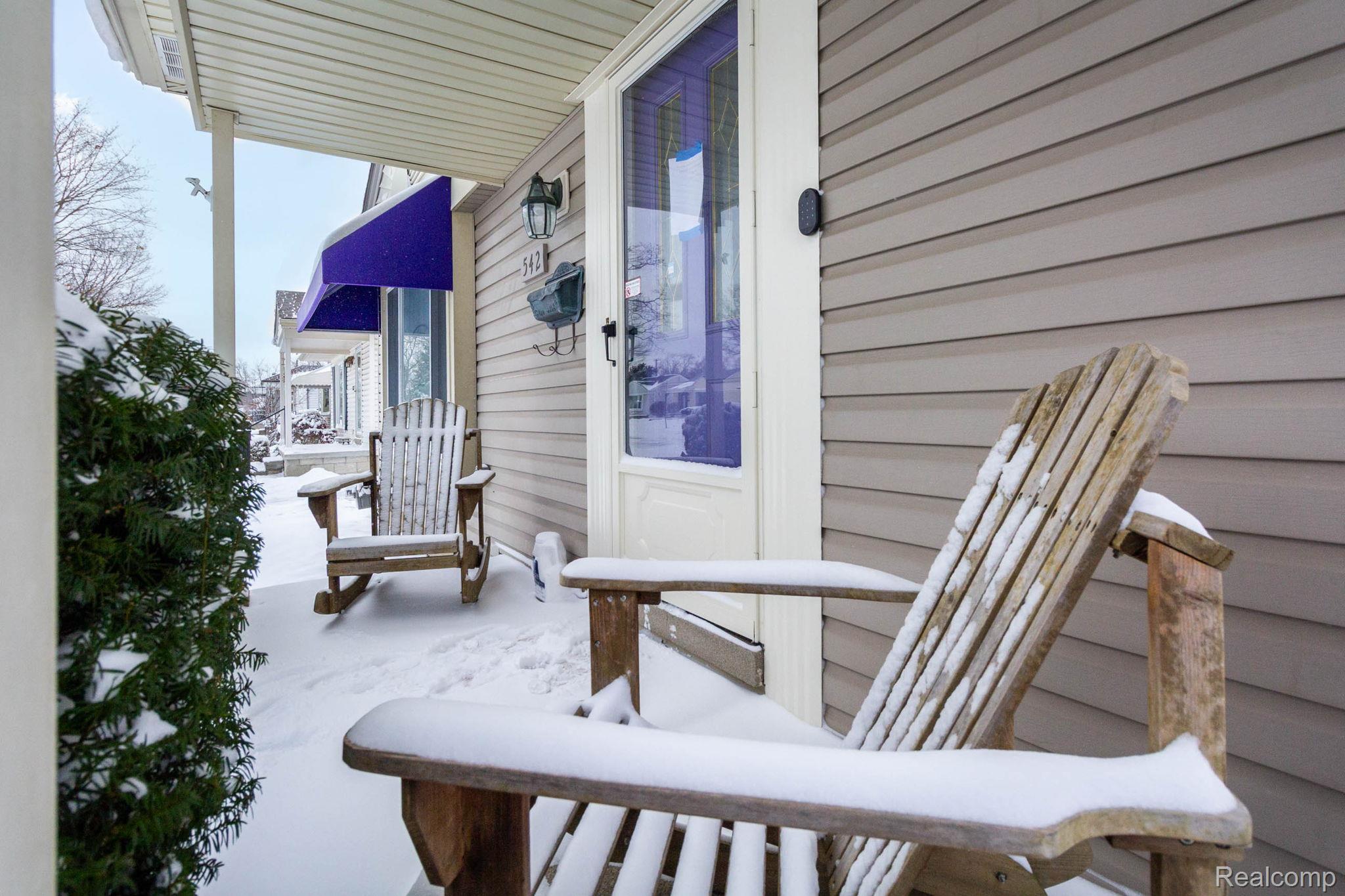 542 S Manitou Avenue