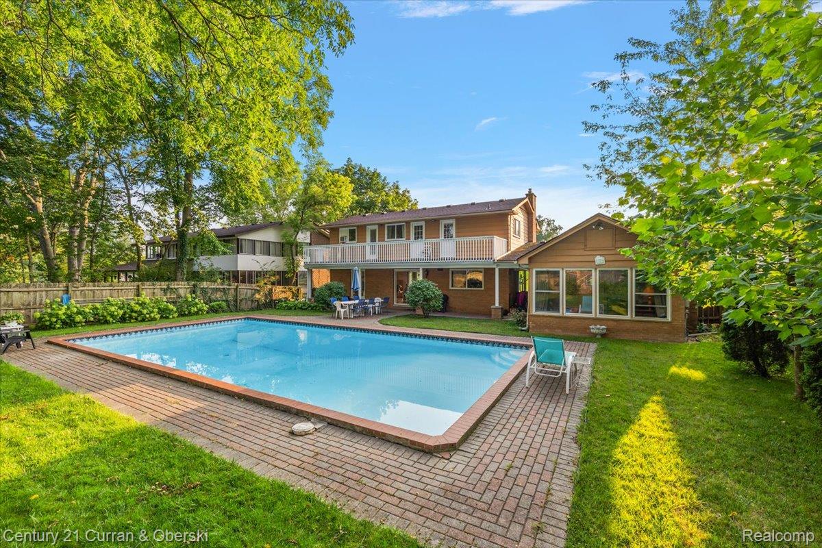 32306 Valley View Circle