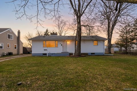 2300 S Lincoln Bay City City MI 48708
