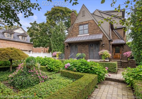 859 Watkins Street Birmingham City MI 48009