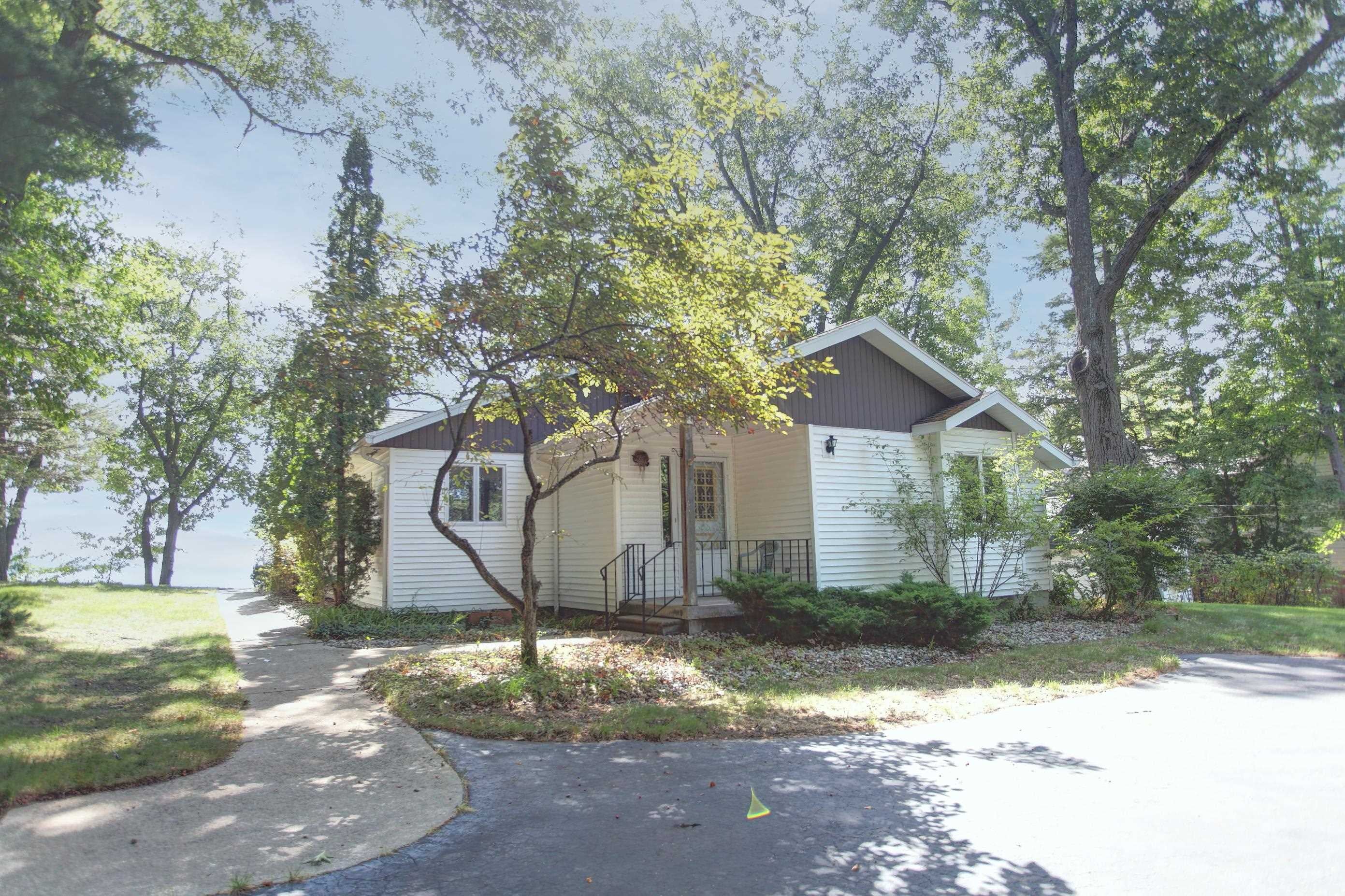 2624 Crescent Shores Drive