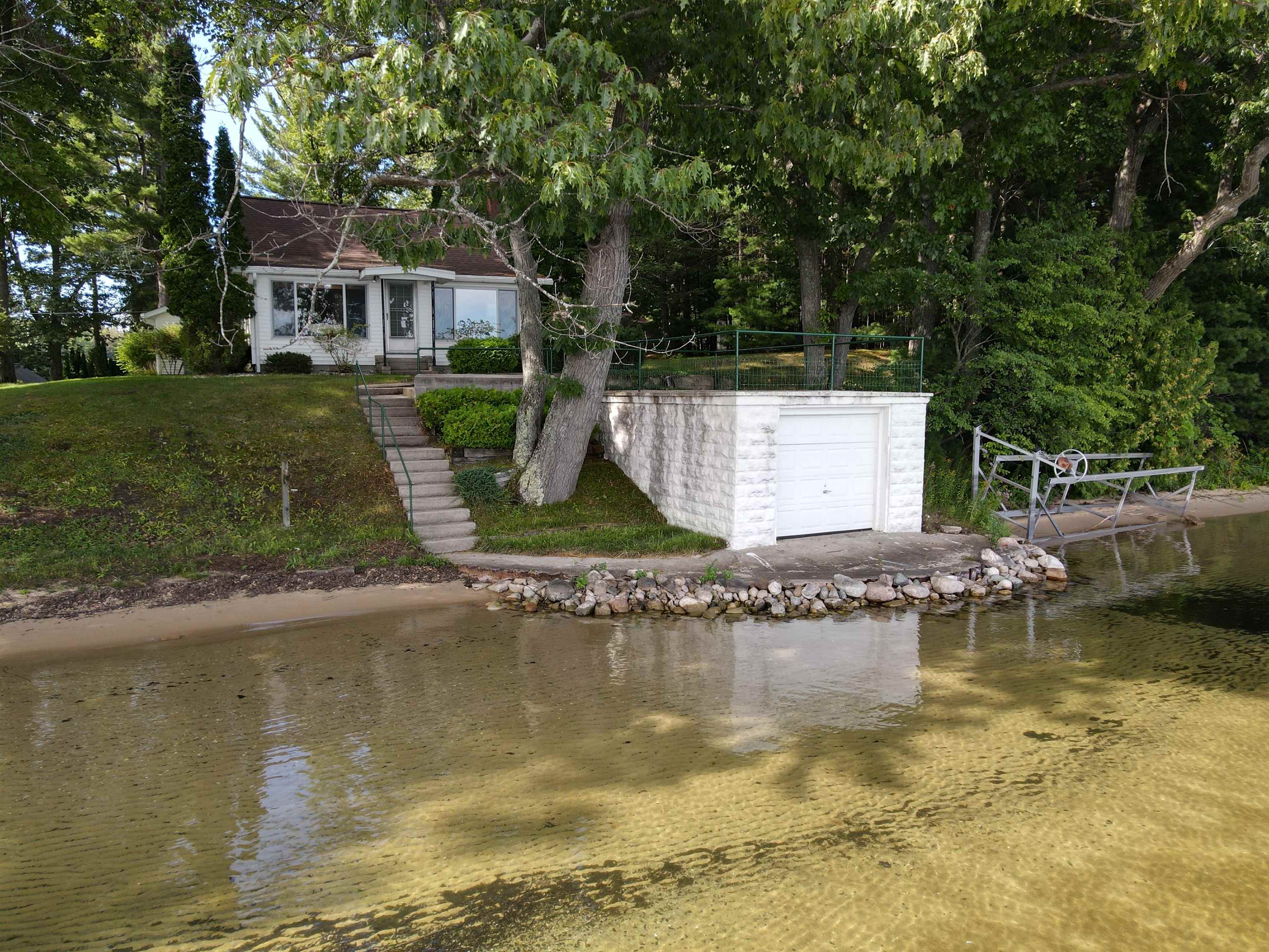2624 Crescent Shores Drive