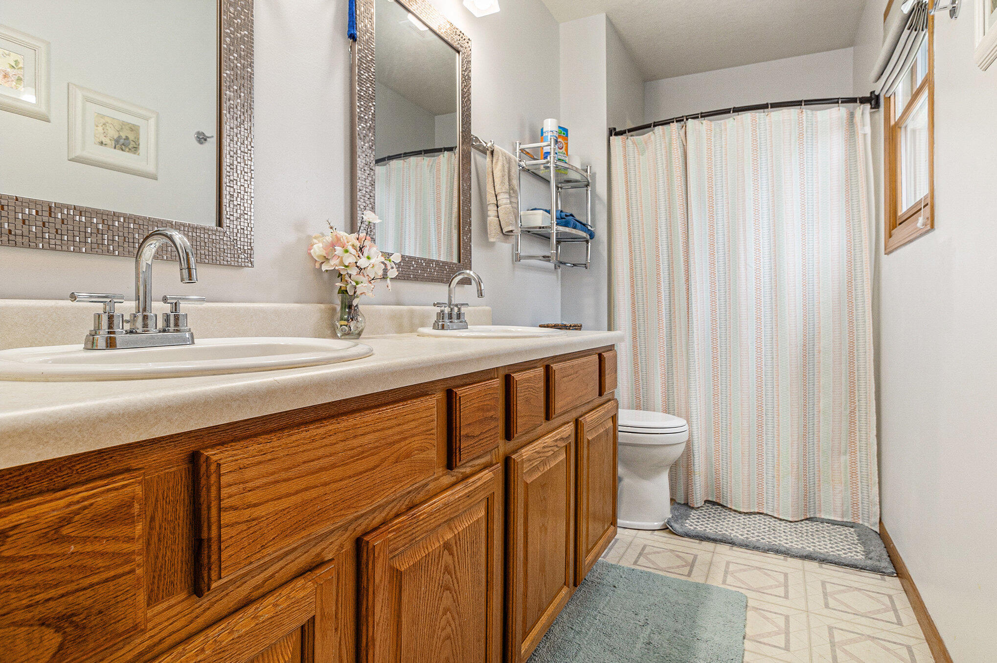 Portage City Kalamazoo, Michigan 49024, United States, 3 Bedrooms Bedrooms, ,4 BathroomsBathrooms,Residential,Active,118811