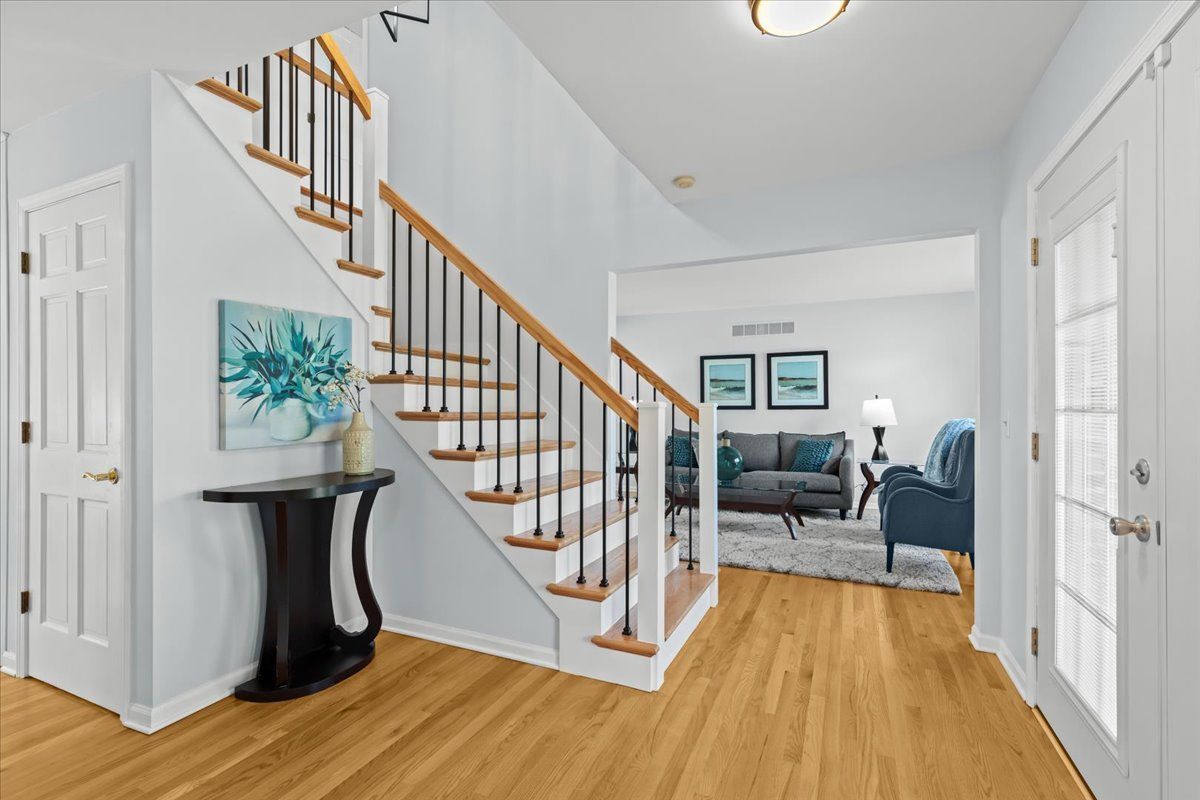 585 Dorchester Way