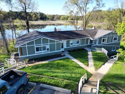1298 E HIGHLAND Road Highland Charter Township MI 48356