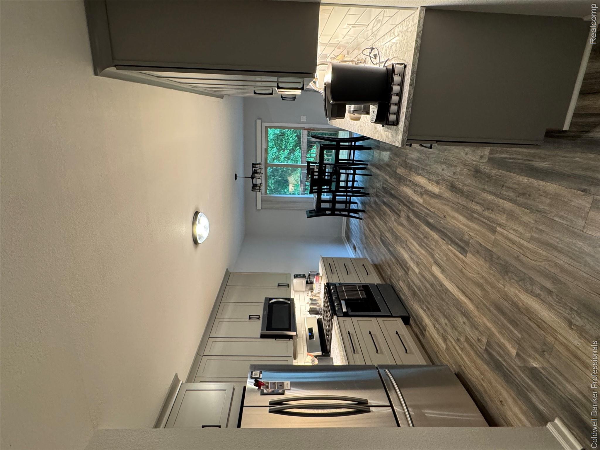 1043 Old Leake Court