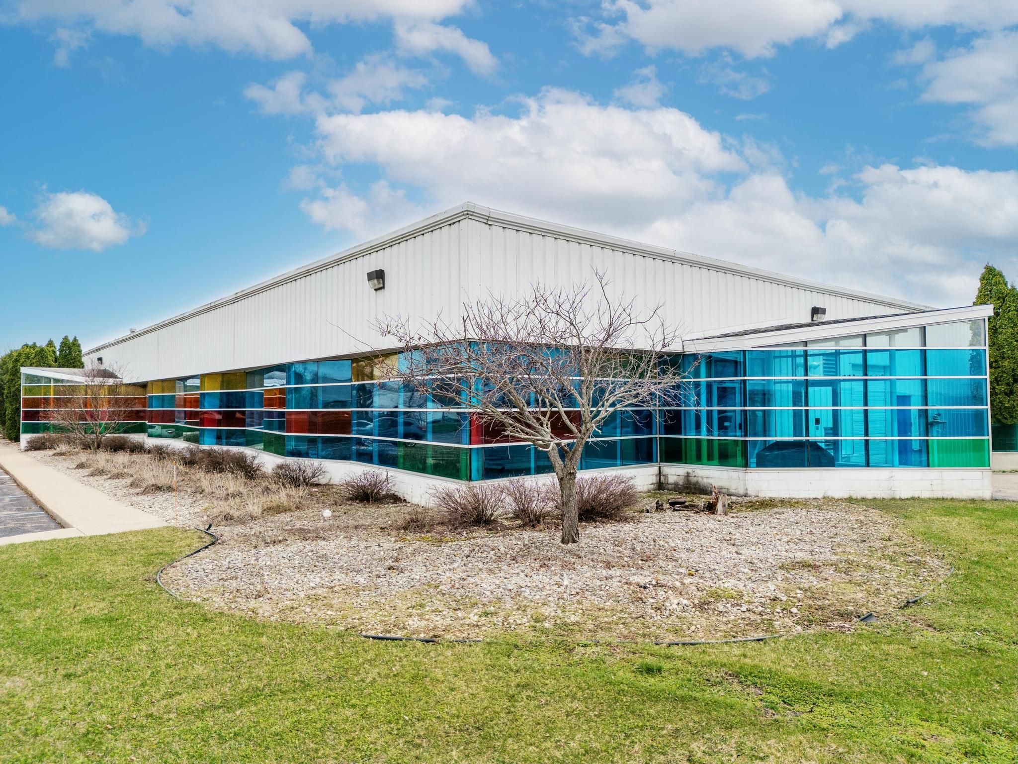901 HIGHVIEW Drive