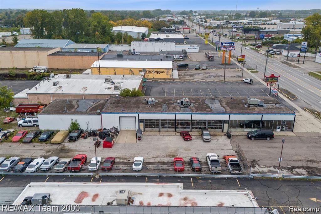 2330 S DORT