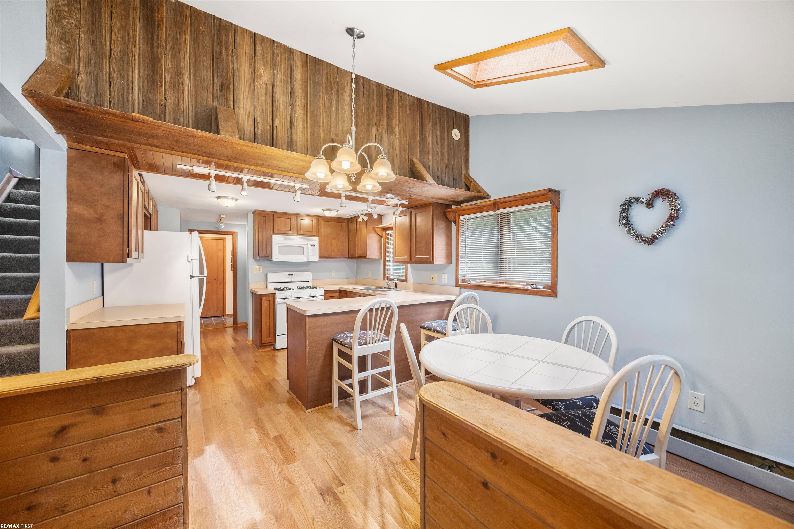 671 Lakeshore Drive