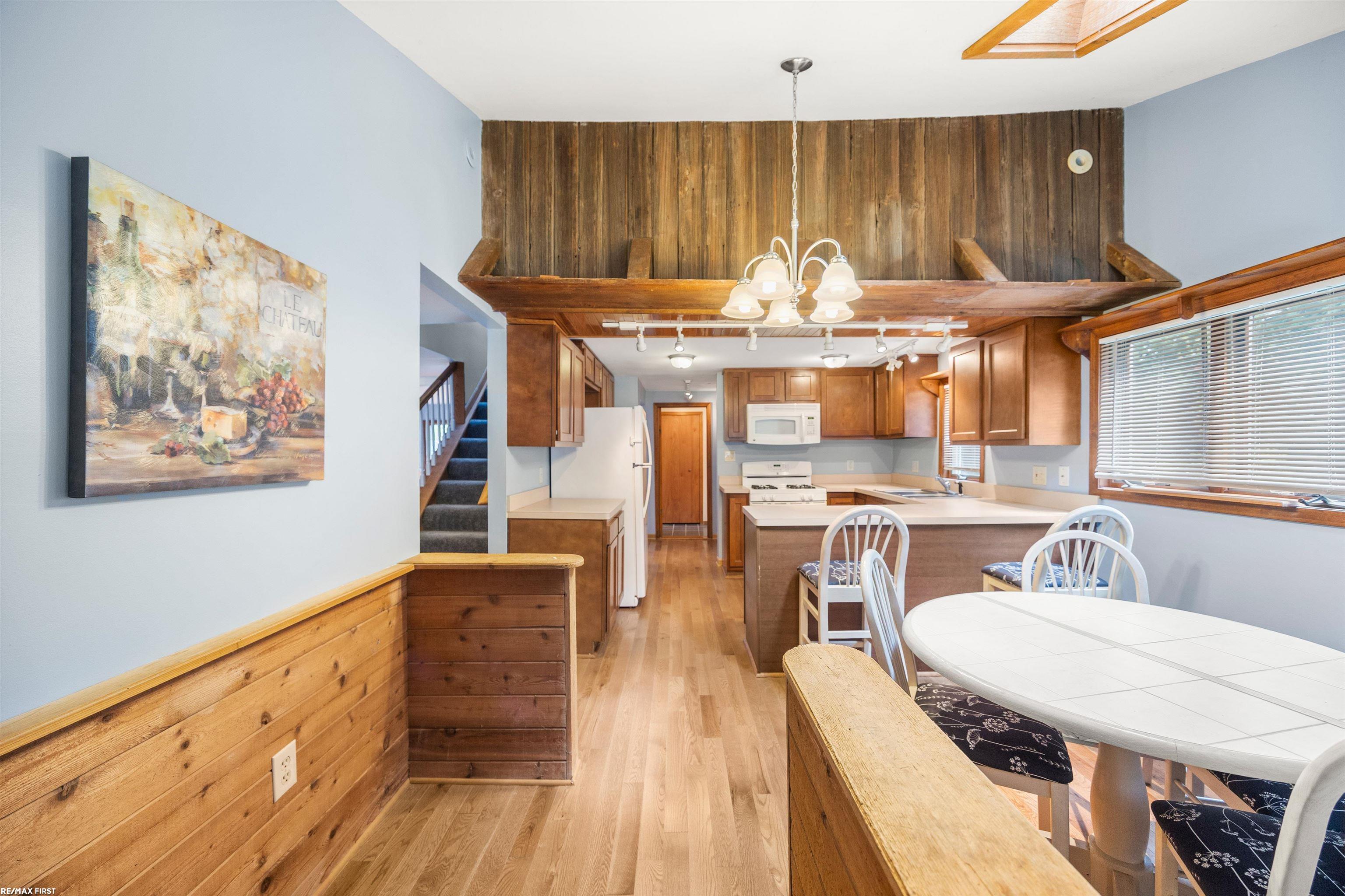 671 Lakeshore Drive