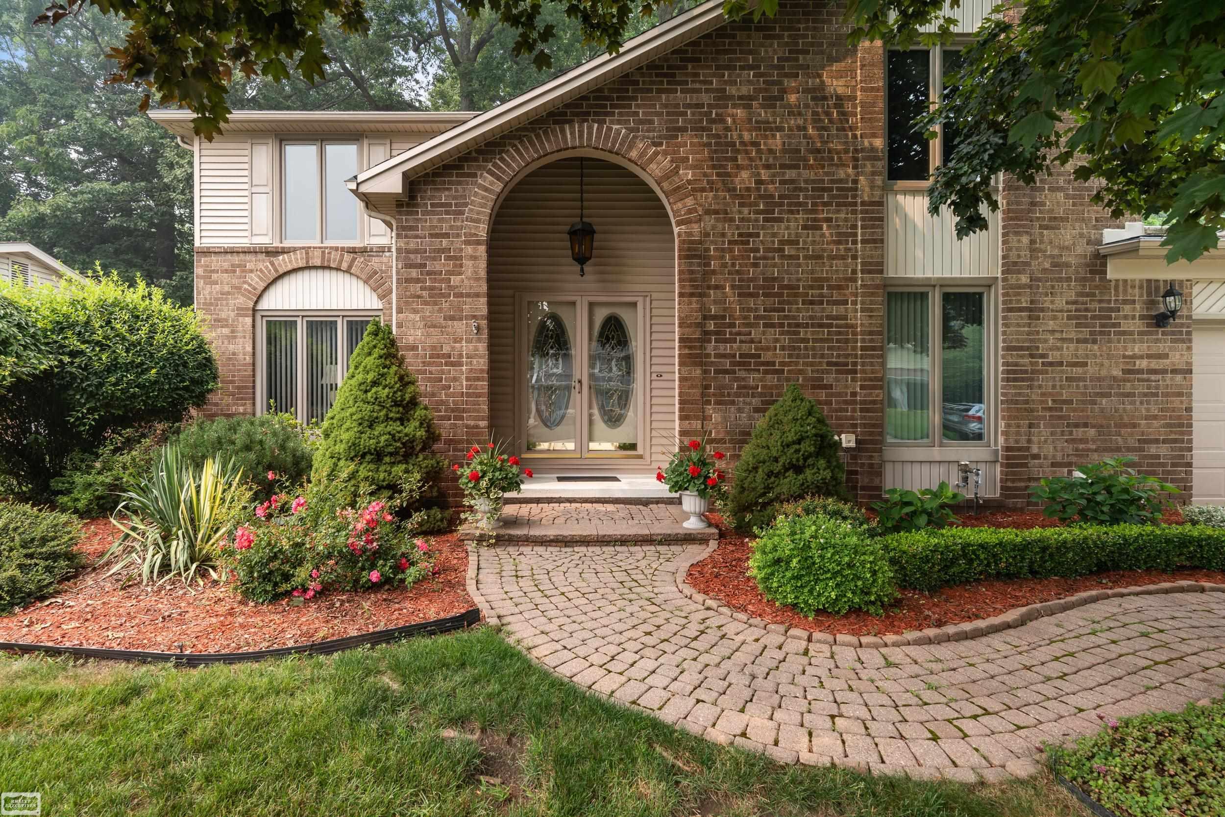 885 Medinah Drive