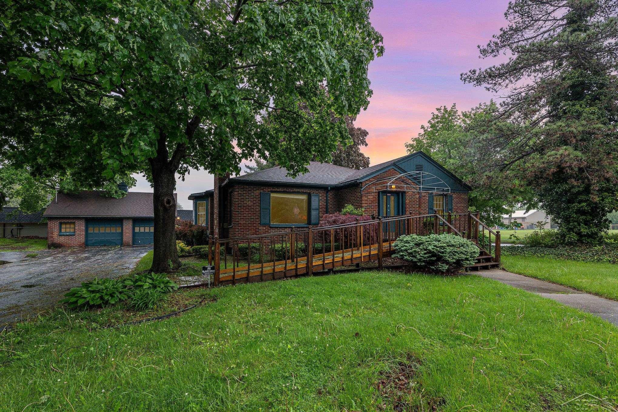 2135 Brenner St, Saginaw, MI 48602