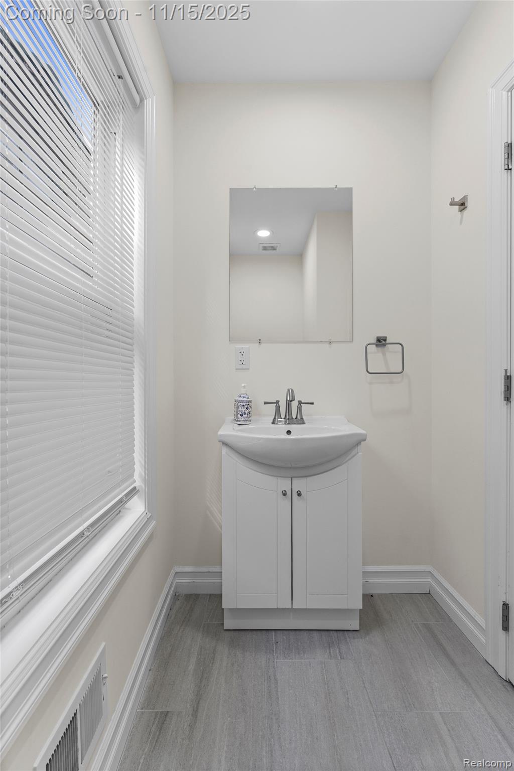 Fenton, Michigan 48220, United States, 3 Bedrooms Bedrooms, ,3 BathroomsBathrooms,Residential,Coming Soon,243246