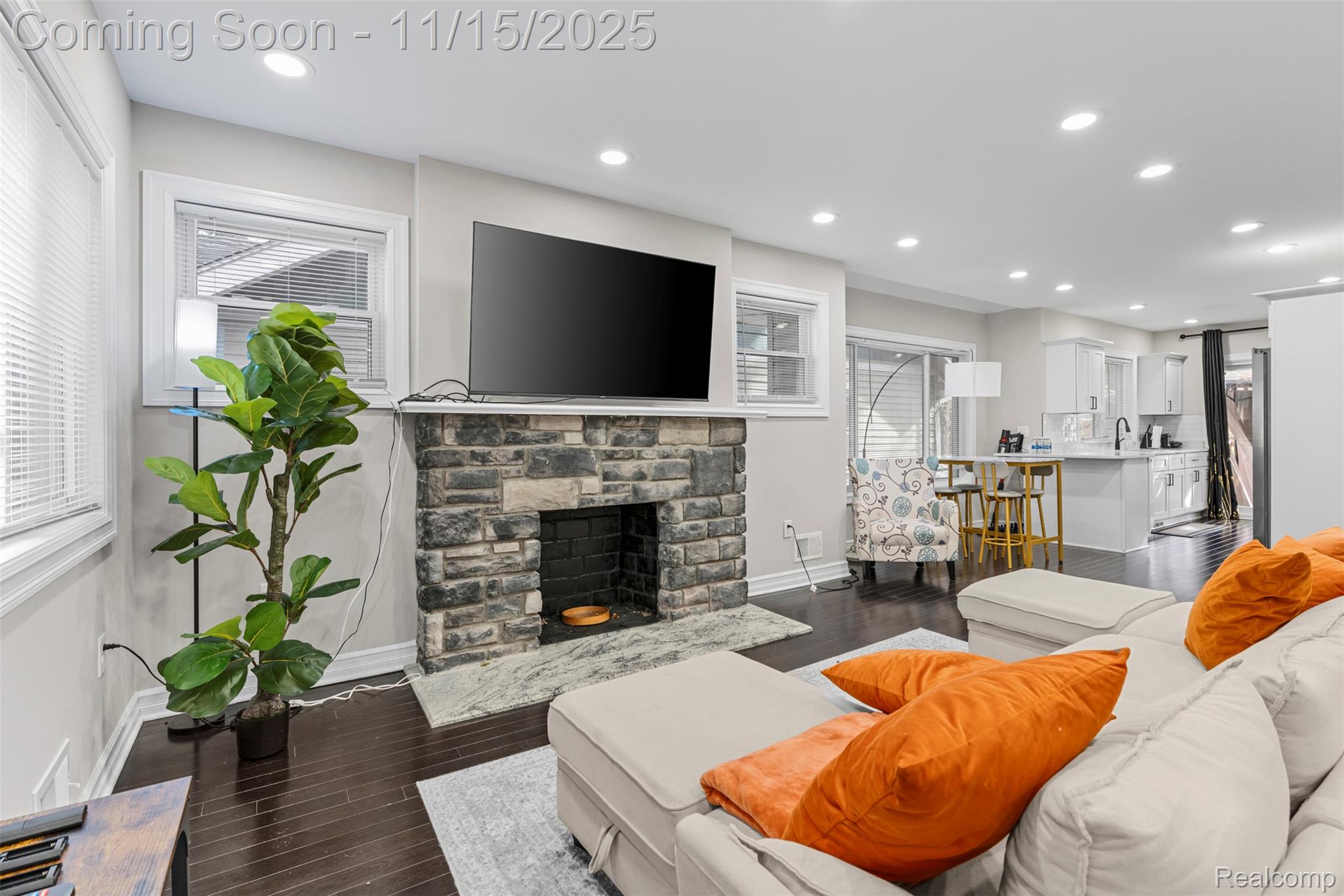 Fenton, Michigan 48220, United States, 3 Bedrooms Bedrooms, ,3 BathroomsBathrooms,Residential,Coming Soon,243246