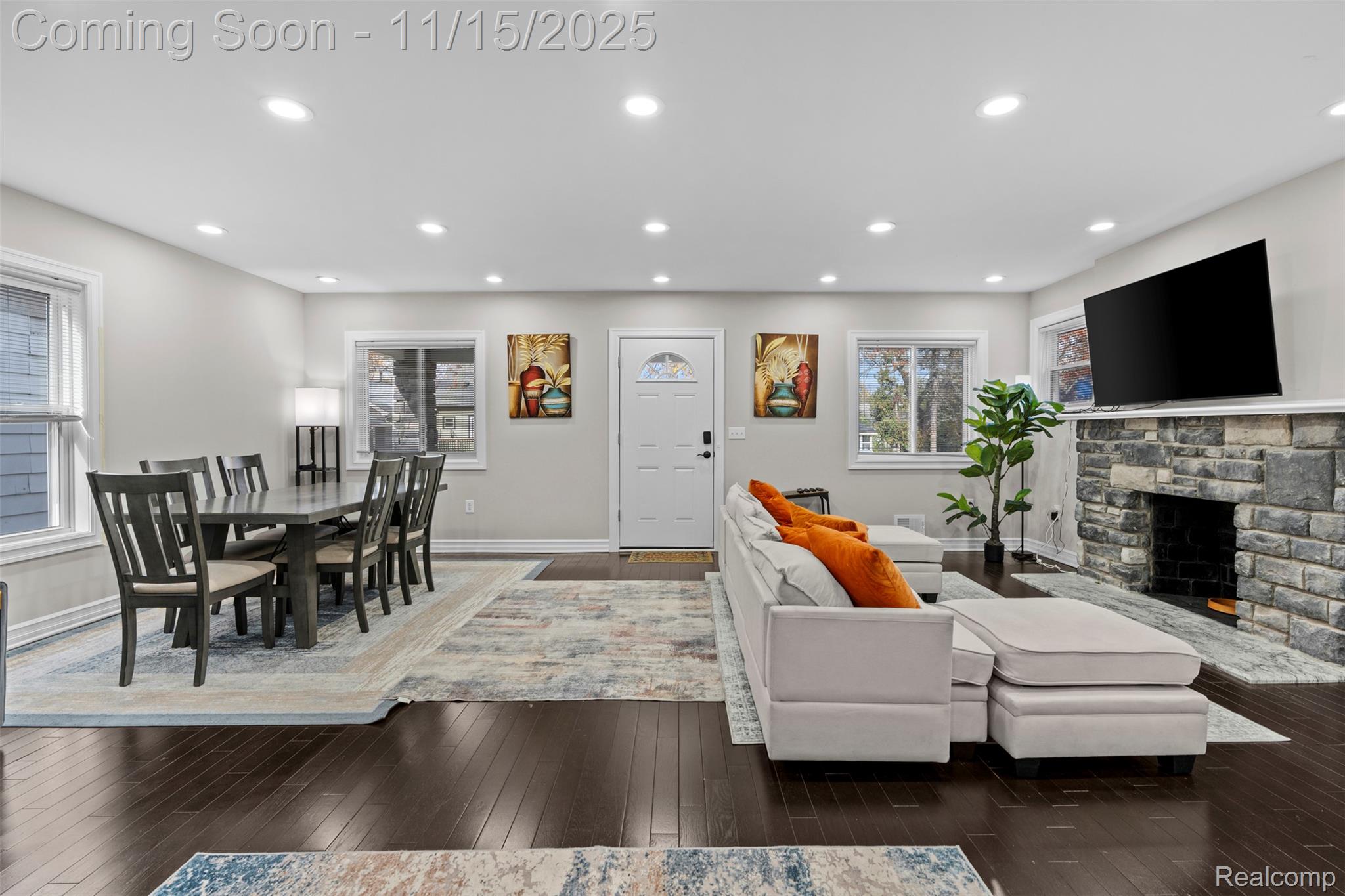 Fenton, Michigan 48220, United States, 3 Bedrooms Bedrooms, ,3 BathroomsBathrooms,Residential,Coming Soon,243246