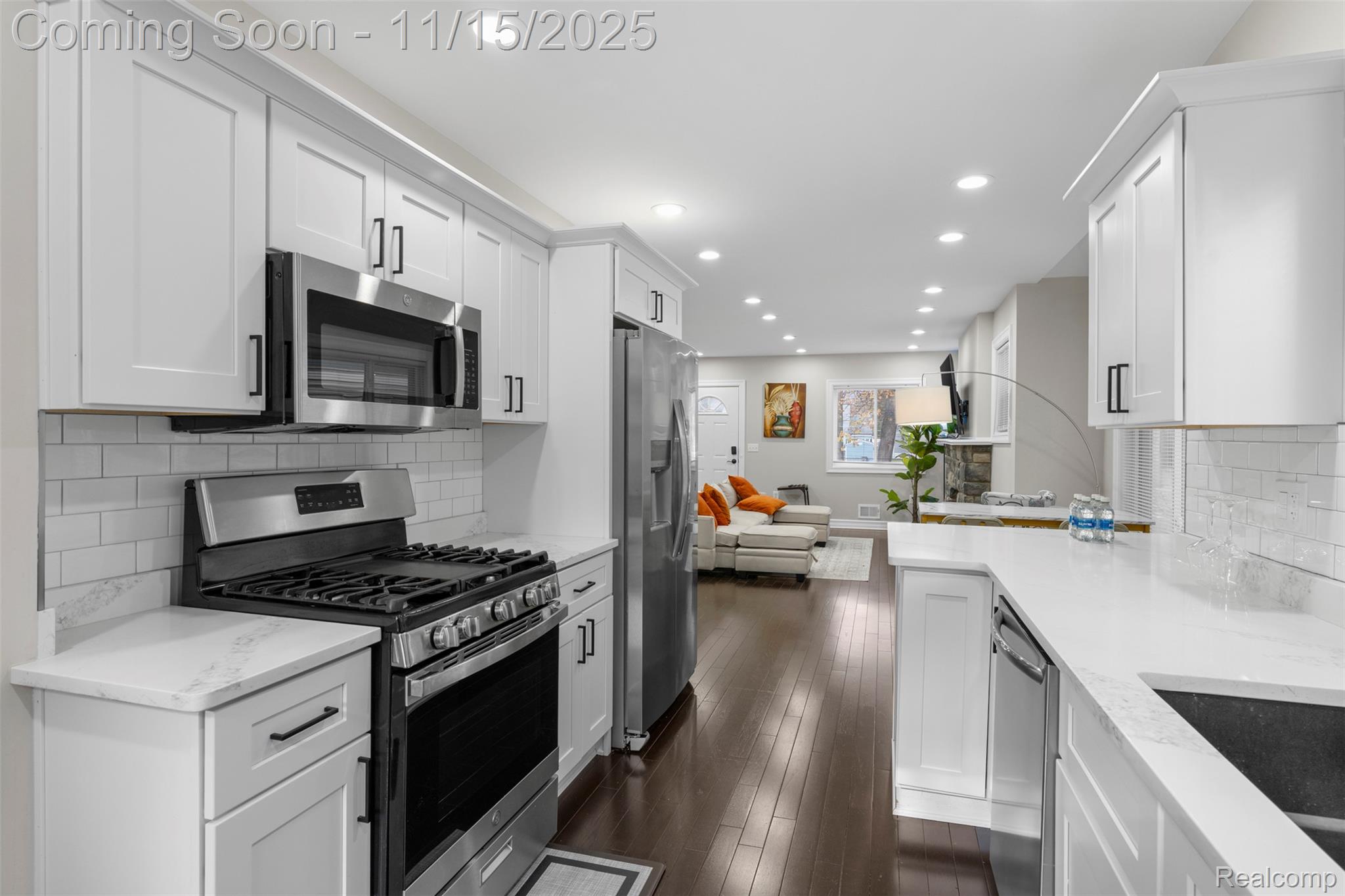 Fenton, Michigan 48220, United States, 3 Bedrooms Bedrooms, ,3 BathroomsBathrooms,Residential,Coming Soon,243246