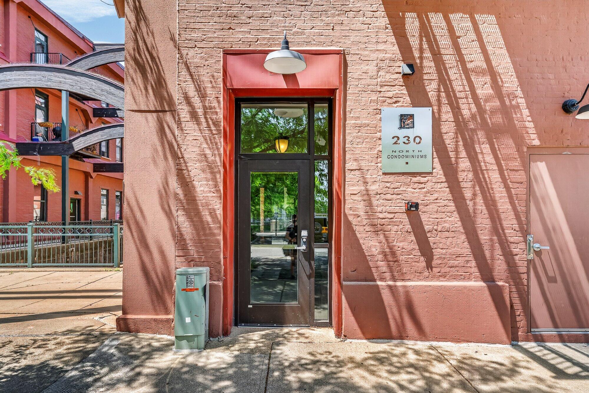 230 N Kalamazoo 301
