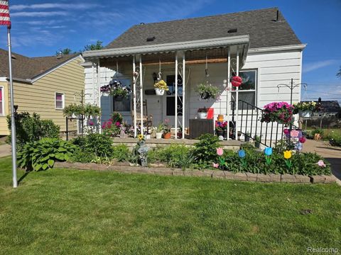 17370 Palmer Street Melvindale City MI 48122