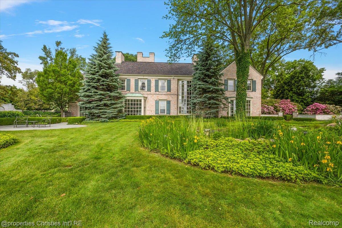 237 Lake Shore Road