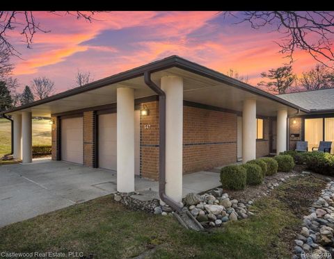 947 Wexford Way Rochester Hills City MI 48307