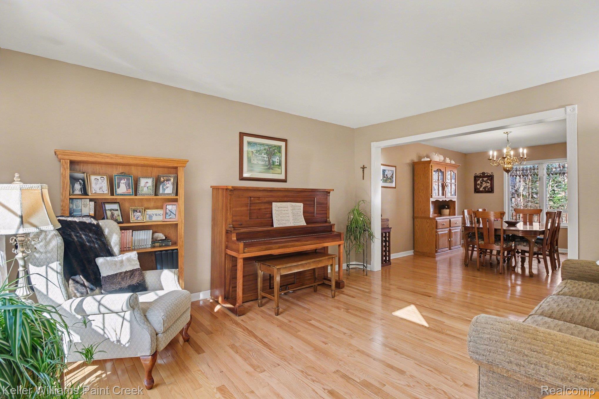 1239 Cottonwood Street