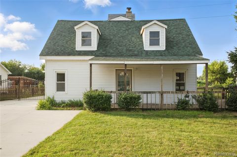 420 Wellsboro Street Walled Lake City MI 48390