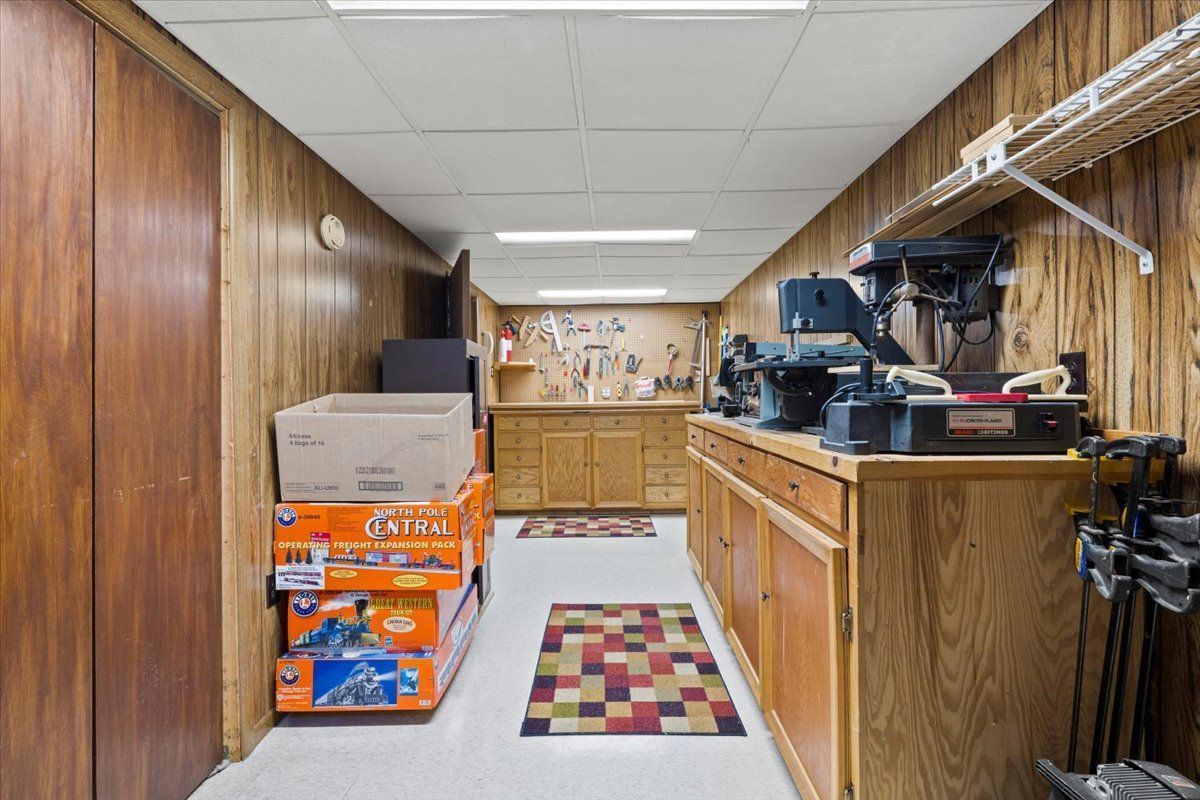 West Bloomfield Charter Township Oakland, Michigan 48324, United States, 3 Bedrooms Bedrooms, ,2 BathroomsBathrooms,Residential,Active,131486