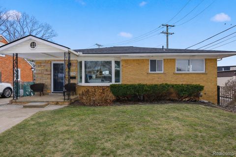 1544 Sheffield Road Birmingham City MI 48009