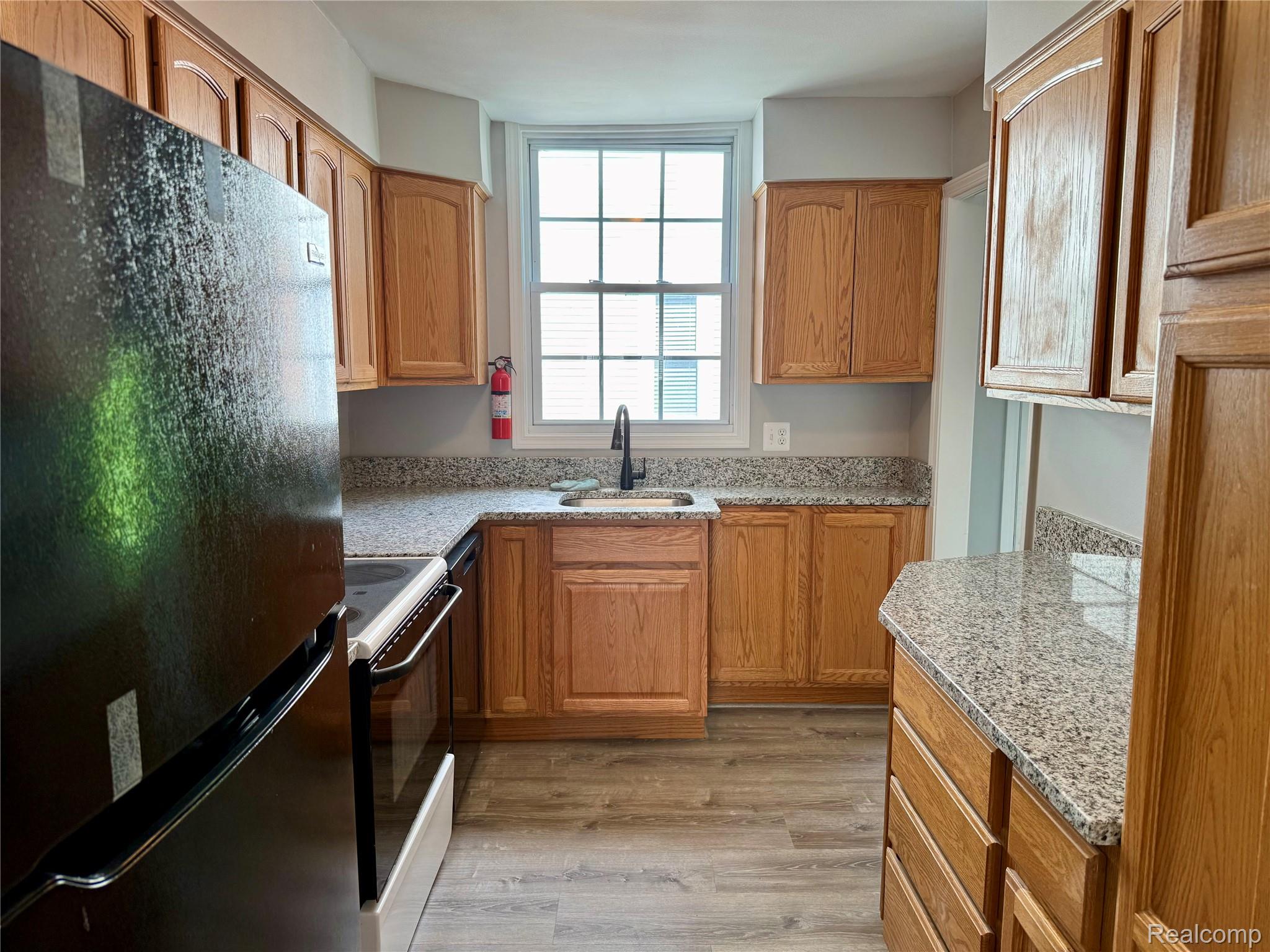 Berkley City, Michigan 48072, United States, 3 Bedrooms Bedrooms, ,1 BathroomBathrooms,Residential,Active,162934