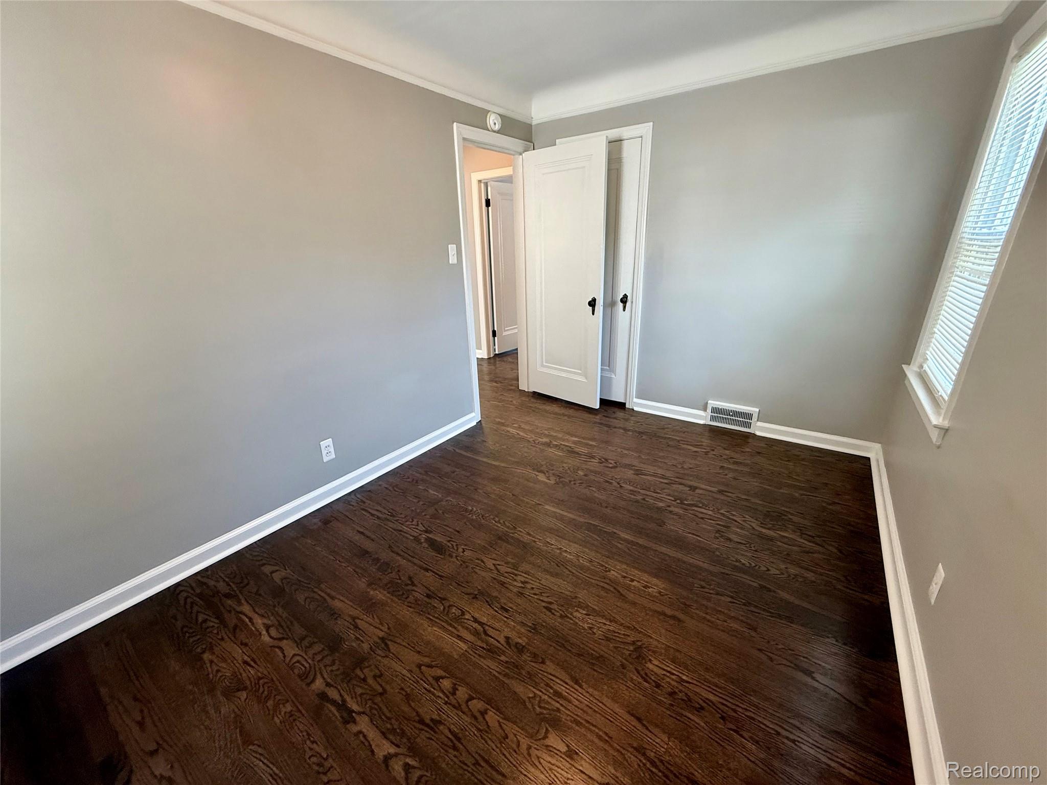 Berkley City, Michigan 48072, United States, 3 Bedrooms Bedrooms, ,1 BathroomBathrooms,Residential,Active,162934