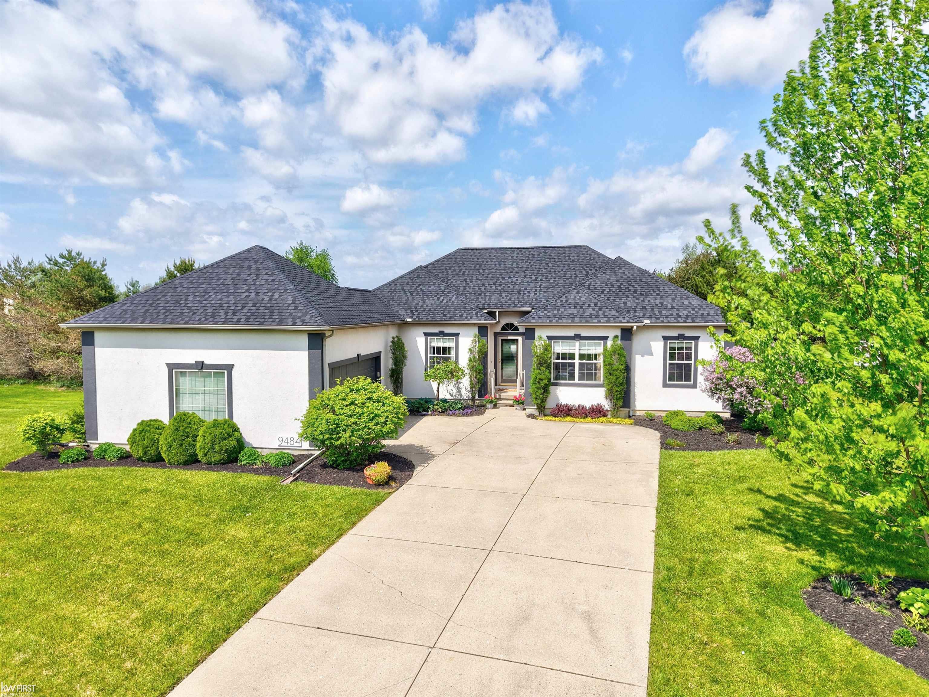 9484 Aspen View Drive