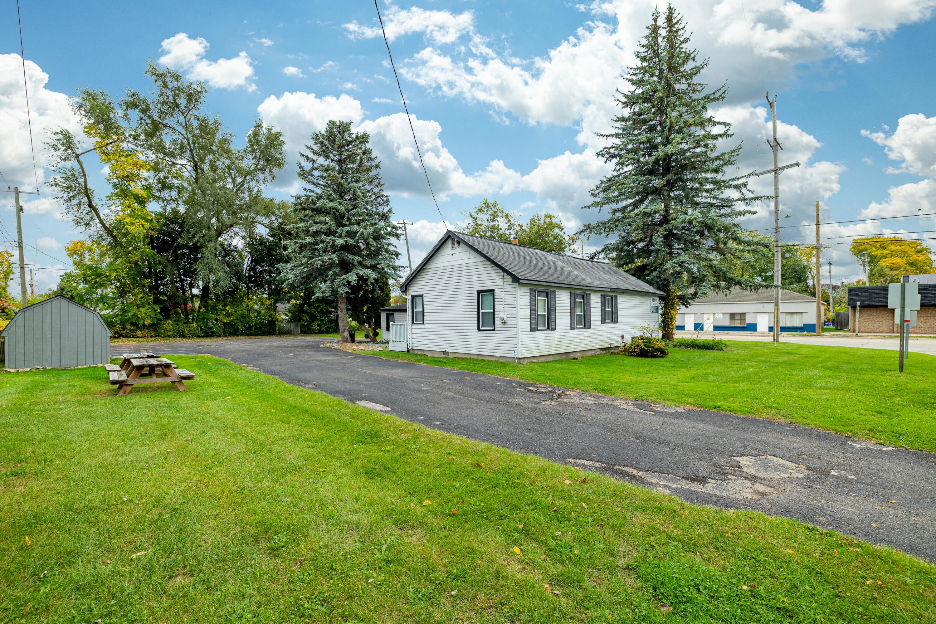 141 Ecorse Road