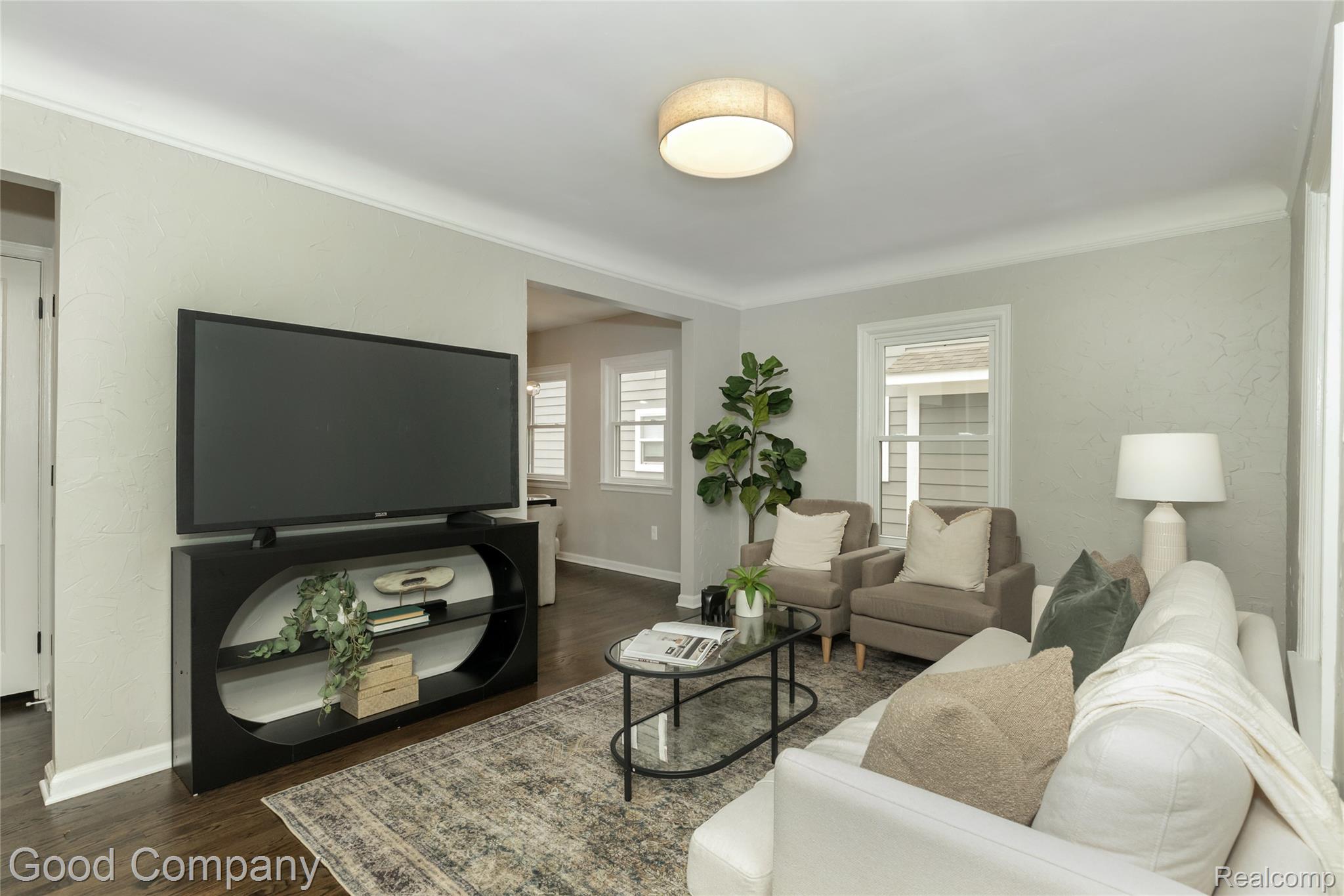 223 N Alexander Avenue