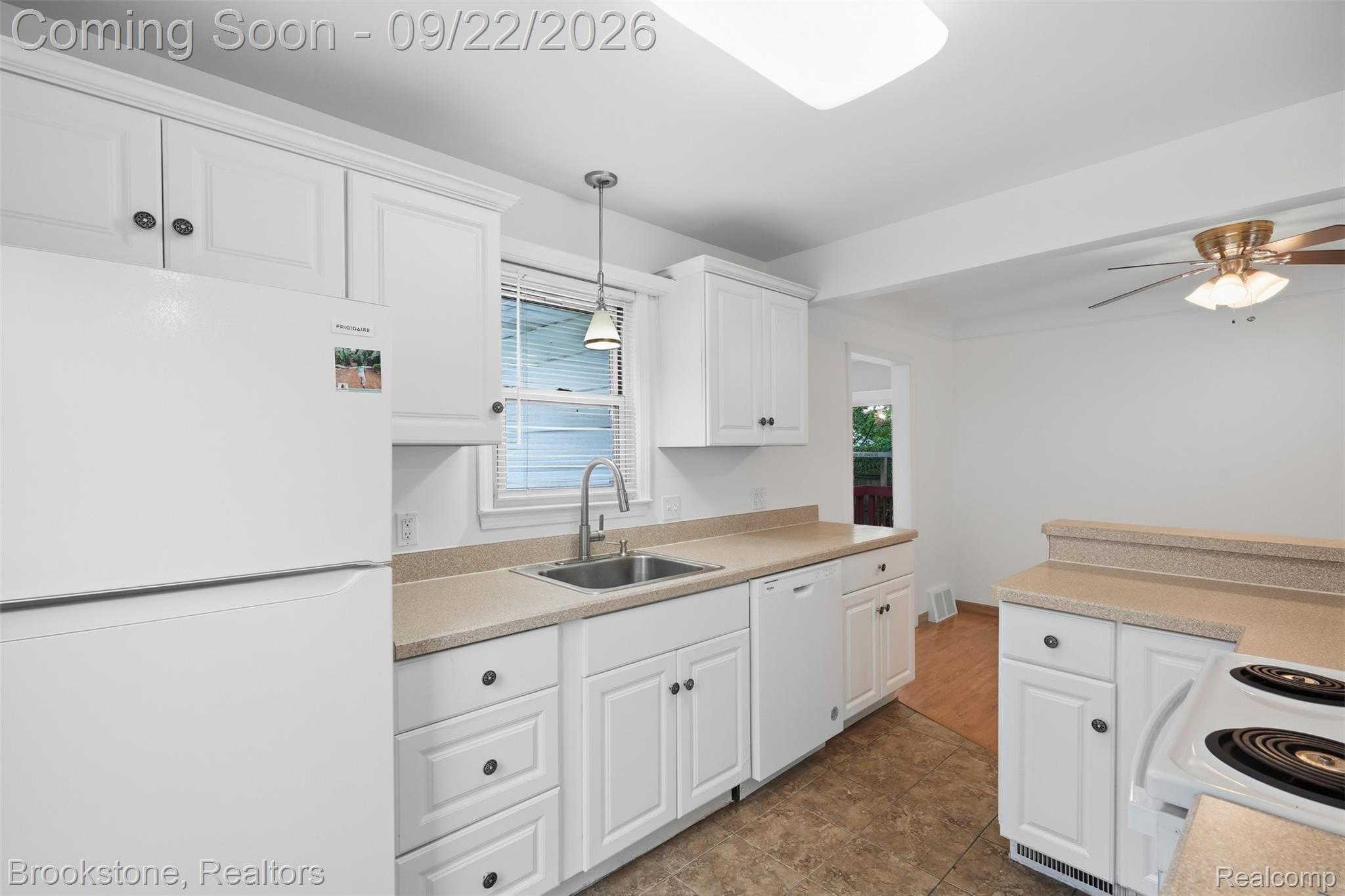 14085 Lincoln Street