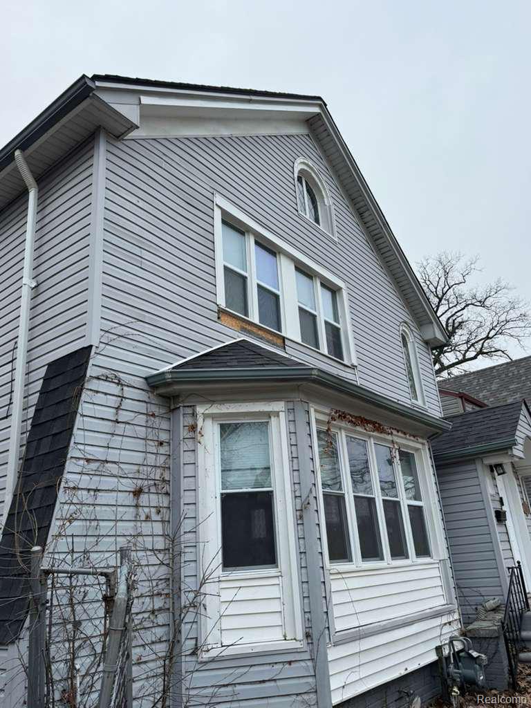 4869 Courville Street